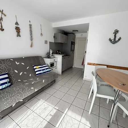 T2 A 100m De La Avec Parking Privatif - Fr-1-194-359