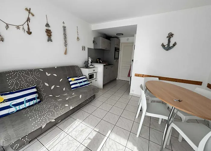 T2 A 100m De La Avec Parking Privatif - Fr-1-194-359