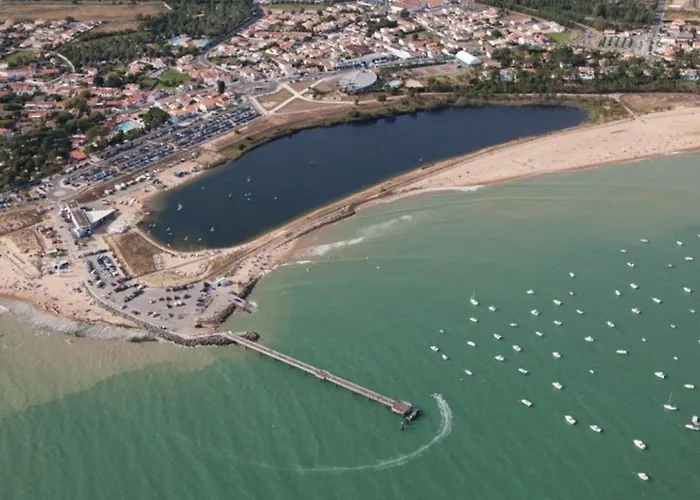 Apartment T2 A 100m De La Avec Parking Privatif - Fr-1-194-359